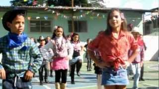 Festa Louca Millena Dançando Na Escola