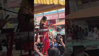 ലചചയ കപടചച പറതതകക തളളയടൻ ശരമകകനന ആരധകർAnna Rajan At Kodakara