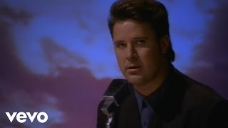 Клип Vince Gill - Go Rest High On That Mountain