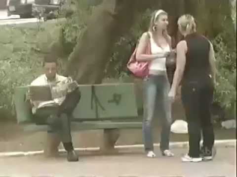 Broma De Rata En el Parque