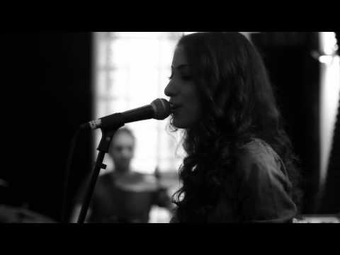 Six Pack - Mecbursun (Sertab Erener Cover) Video Klibi Six Pack - Mecbursun (Sertab Erener Cover) Video Klibi