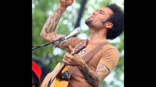 Watch Ben Harper Serve Your Soul video