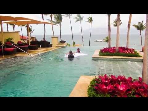 Hawaii - Into the Pool to 