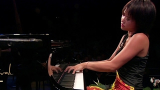 12 Remarkable Piano Concertos ~ With Beautiful Performances
