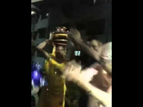 Nache munde di maa
