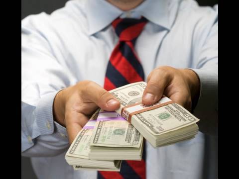 Who Owns Our Politicians? (Democrats, Republicans A Corporate Majority)
