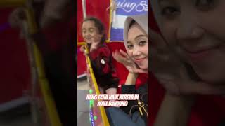 Neng Echa Naik Kereta Di Mall Bandung