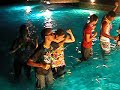 piscina- festa havaina