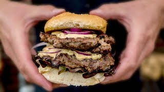 Why do Smash Burgers taste so goooodd!!! -- BBQ Burger Recipe Why do Smash Burgers taste so goooodd!!! -- BBQ Burger Recipe