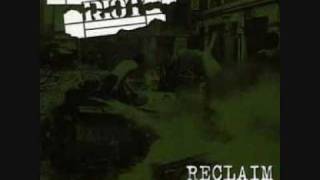 Watch Runnin Riot Johnny Reggae video