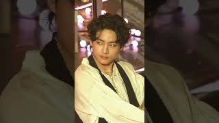 Kim Taehyung Güzelliği...