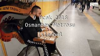 Osmanbey İstanbul Metrosunda Kanun Sanatçısı Sinanı Dinliyoruz.