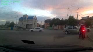 Видео ДТП в Ростове-на-Дону (ул. Армянская/ул. Атарбекова) от Александр Новиков, улица Атарбекова, Ростов-на-Дону, Россия