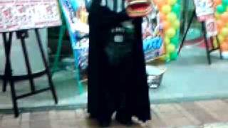 ダースベイダーと獅子舞　-Darth Vader And A Shishimai-