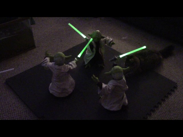 3 Animatronic Yodas Battle Each Other - Video