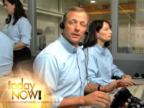 NASA Simulator Preps Astronauts For Larry King Interview