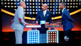 Steve Harvey gets mad on family feud Steve Harvey gets mad on family feud