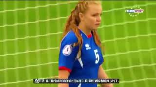 WOMEN'S FOOTBALL FUNNY BLOOPERS/ NEW FUNNY FOOTBALL FAILS / FAILS MOMENTS 2019