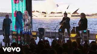 Katy Perry - Chained To The Rhythm (Live On The World Famous Rooftop, Sydney)