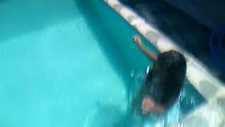 Tomando Banho De Piscina Com Minha Prima Sofia Na Casa Minha