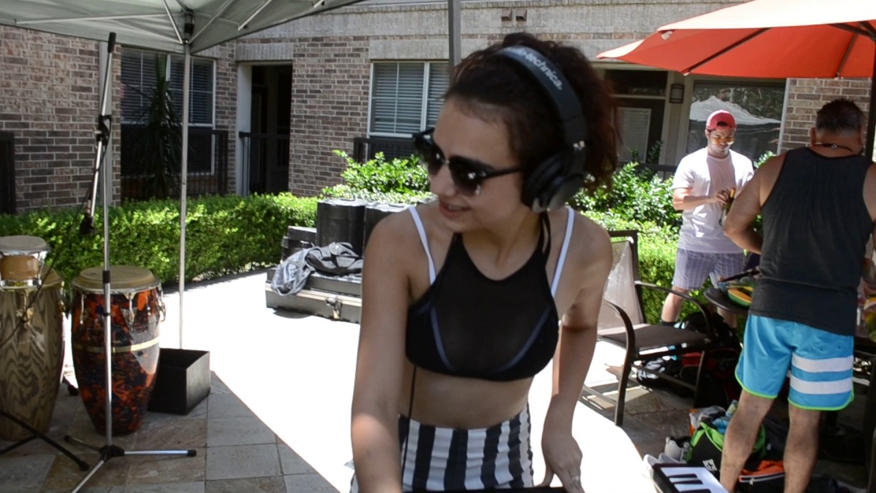 Delady DJ Live at pool party - Houston TX