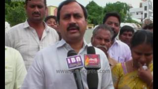 Guntur Mangalagiri Mla Alla Ramakrishna Reddy Distributes High Court Stay Copies To Victims