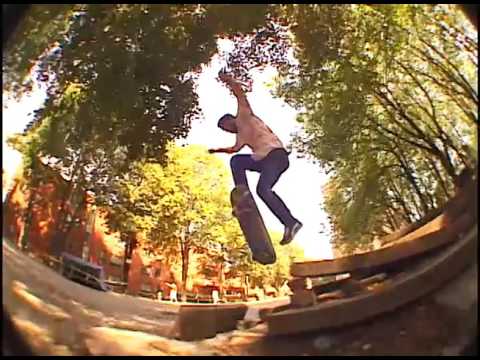 sessiontape #31: Lucky St. Angelo - Tre flip Cathedral bump