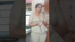 Bhabhi Working In Leggings