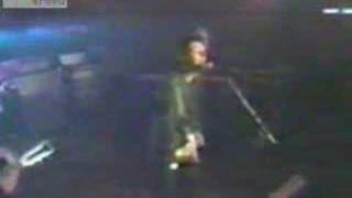 Watch Paul McCartney Getting Closer video