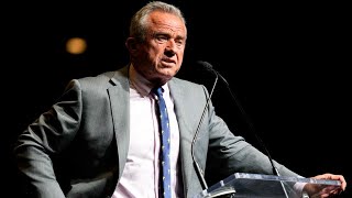 Robert F. Kennedy Jr. convenes hundreds in Iowa to try for access to November ba