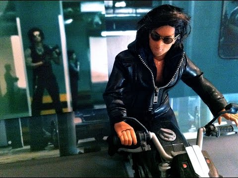 Breaking Free of Box--Don 2 Mujhko Pehchaanlo feat. Little Shahrukh...