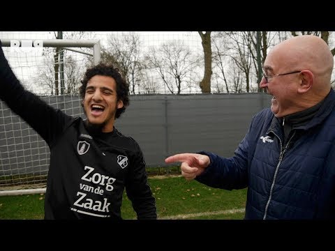 Vermeegen Voetbalvlogs | Ayoub zingt uit volle borst het Feyenoord-lied