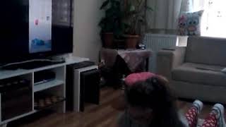 Tuana Öztürk Durmak Yok Spora Devam ,Evde Kal Hareketsiz Kalma..