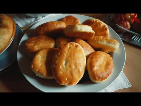 Пирожки с яйцом и зеленым луком. Пирожки жареные и в духовке. Пирожки с яйцом и зеленым луком. Пирожки жареные и в духовке.