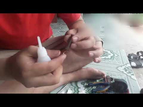 Làm móc treo chìa khóa bằng vỏ cắt tút. Đón xem làm bút bằng vỏ cắt tút trong video sau nhé