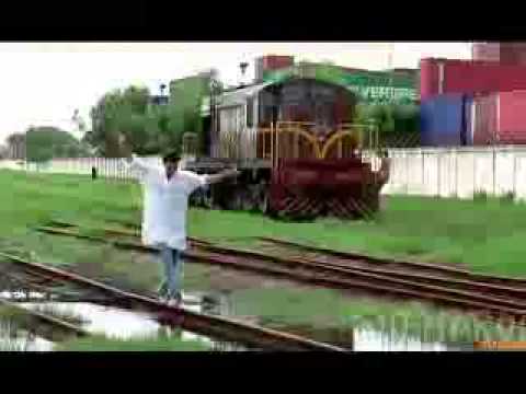 Pehli pehli Baar mohabbat Ki Hai Kuch Na Samajh Main Aaye Main...
