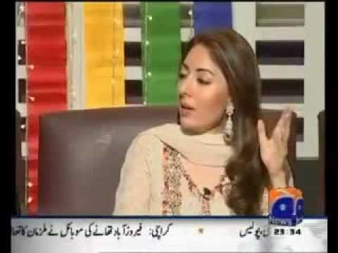 Sharmila Farooqi Singing on Khabarnak Main tere Ajnabi shahar...