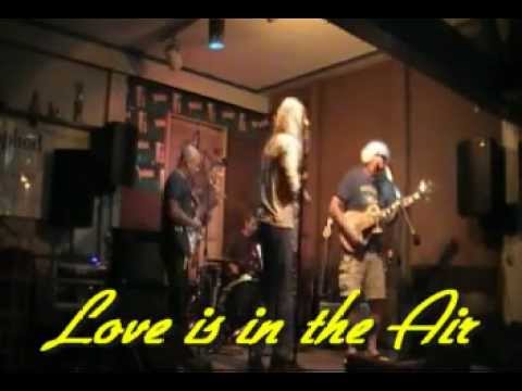 Love is in the Air v2 SupeSings SupeSong 08 29 11 VTV Live 24 7