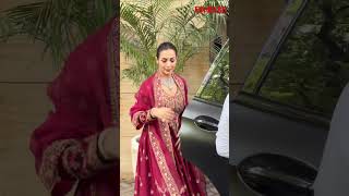 Malika Arora Exudes Festive Vibes As She Stuns In A Beautiful Red Traditional Outfit.