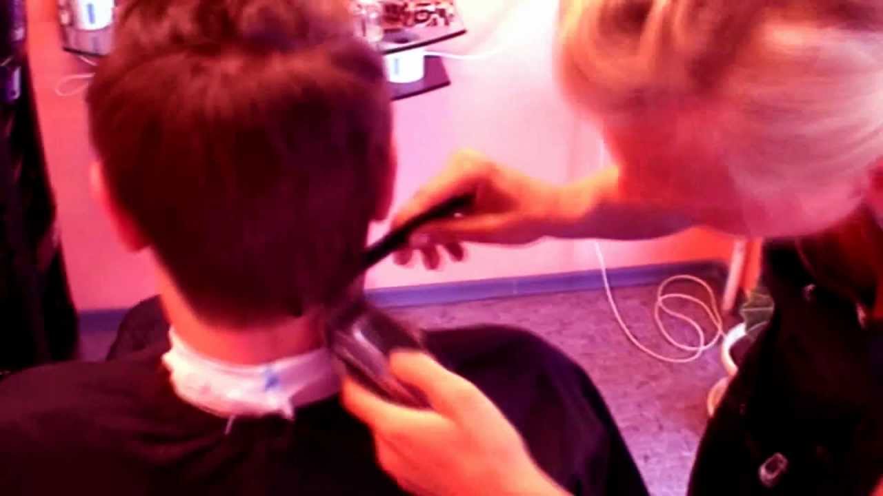 Классическая современная мужская стрижка Классическая современная мужская стрижка