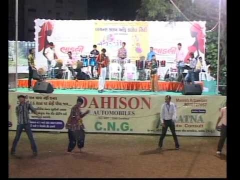 Song Gujarati Garba Song Navratri Live 2011 - Lions Club Kalol...