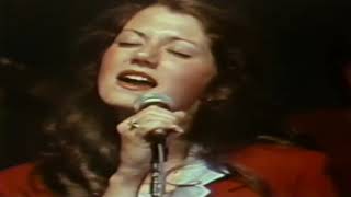 Watch Amy Grant So Glad video