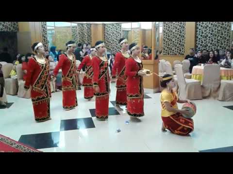 Tari Sekapur Sirih Budaya Nias | Adat Khas Nias Pada Pesta Pernikahan