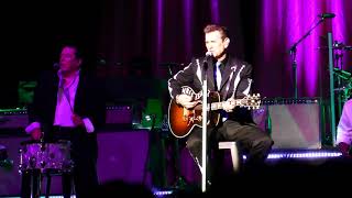 Watch Chris Isaak Baby What You Want video
