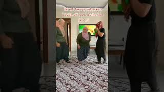 Iki Elti Kavga Ediyor