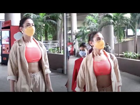South Actress Tamanna Bhatiya Snapped At Mumbai Airport