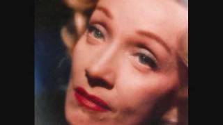 Watch Marlene Dietrich Je Tire Ma Reverence video