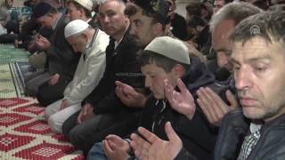 مصر العربية | الأتراك يؤدون أول صلاة تروايح لشهر رمضان الفضيل