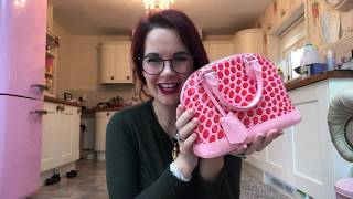 Louis Vuitton alma handbag size comparison alma bb ,pm & gm & what fits inside the bag