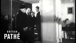 Queen Mary At 'ideal Homes' Exhibition (1949)
